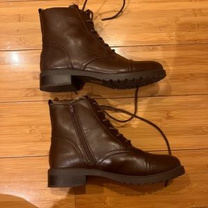 ALDO cemlyn lace-up boot *worn once